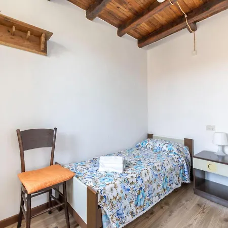 Belvilla By Oyo Casa Paeset בית נופש סן סירו