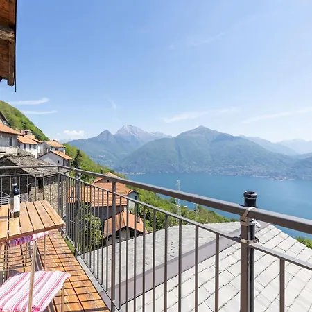 Cozy Hideaway Above Casa vacanze San Siro (Lombardy)